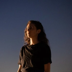 Celia Hollander headshot