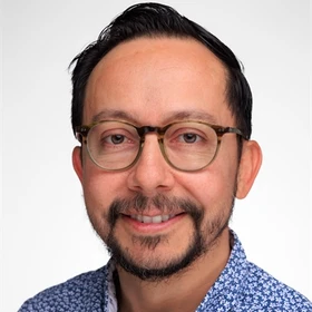 Daniel Romeros Headshot