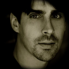 Charles Burns headshot