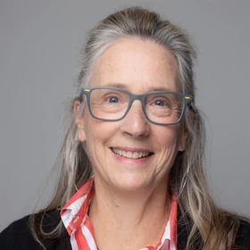 Ellen McCartney Headshot