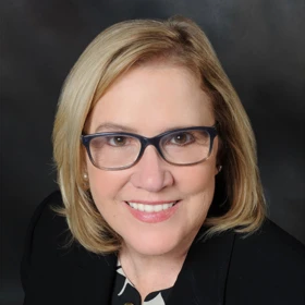 Lori Husein headshot