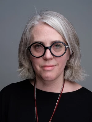 Hilary Darlings Headshot