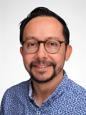 Daniel Romeros Headshot