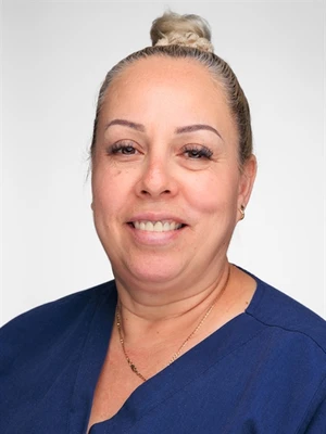 Antonia Gil Headshot