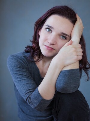 Caitlin Javech Headshot