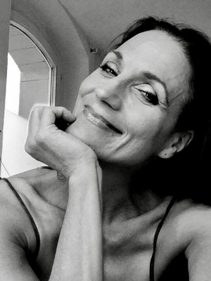 photo of Julie Stanzak